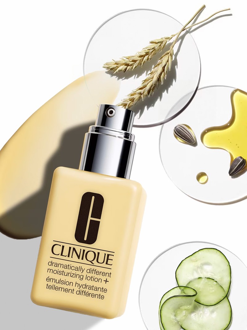آبرسان و مرطوب‌کننده دراماتیکالی کلینیک مدل dramatically different moisturizing lotion and gel